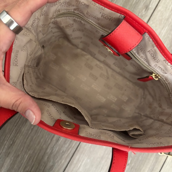 Michael Kors sunset orange bucket leather purse & matching wallet - Picture 5 of 5